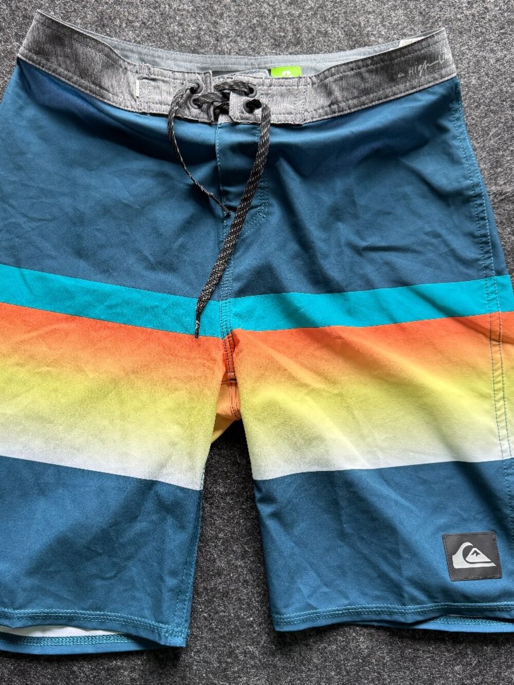 Quiksilver Highline Board Shorts Size 27